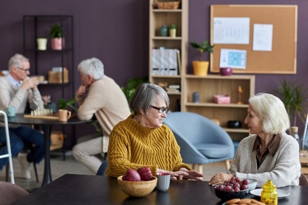 What to Bring When Moving to Assisted Living: Complete Checklist